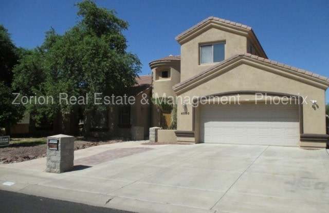 4550 East Princess Drive Gallery 4