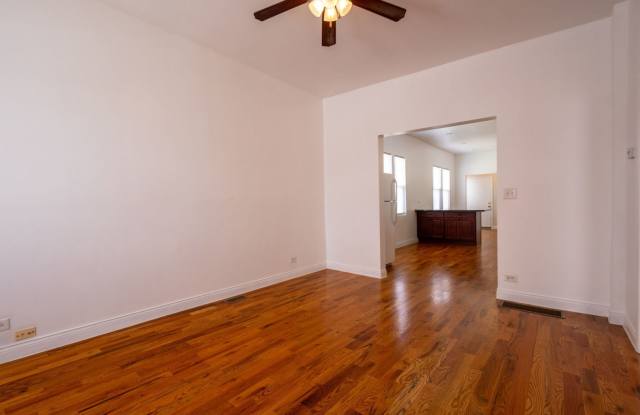 4256 W Grenshaw Street Gallery 4