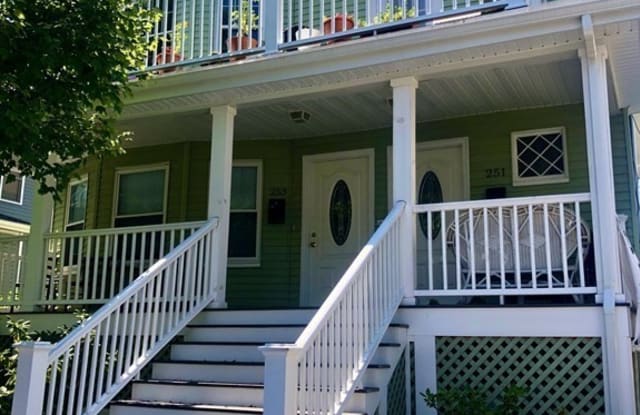 253 Brown Street - 253 Brown Street, Waltham, MA 02453