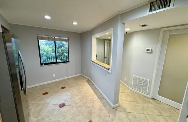 2202 S Cypress Bend Dr Gallery 4