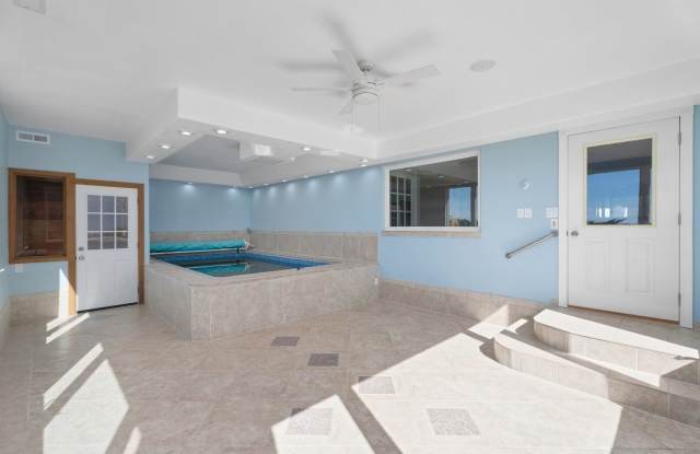 Spacious 6BR House in Bismarck Gallery 1