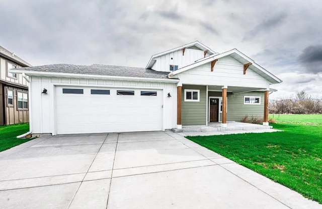 4 Bedroom home located in upscale neighborhood Meadow Creek - 3372 South 26th Avenue, Bozeman, MT 59718