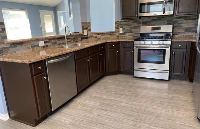 19922 Maple Point Court Gallery 3