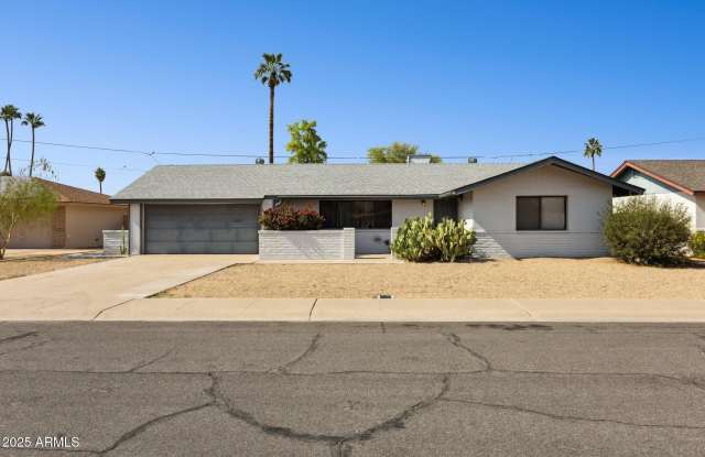1224 E DEL RIO Drive - 1224 East Del Rio Drive, Tempe, AZ 85282