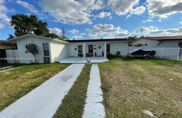 11350 SW 3rd St photos photos