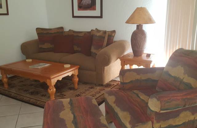 Plaza Del Lago Gallery 3