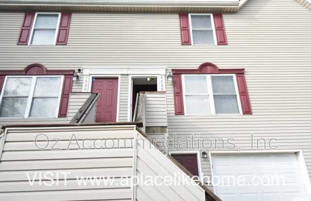 4528 NW 57th St - 4528 Northwest 57th Street, Kansas City, MO 64151