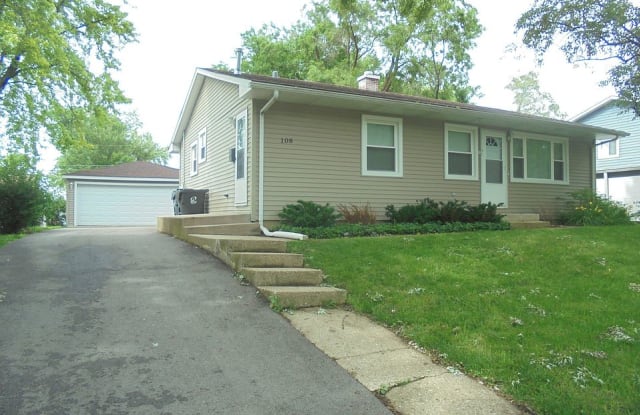 108 East Chestnut Drive - 108 East Chestnut Drive, Streamwood, IL 60107