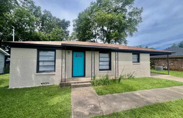 1221 S Tipton Ave photos photos