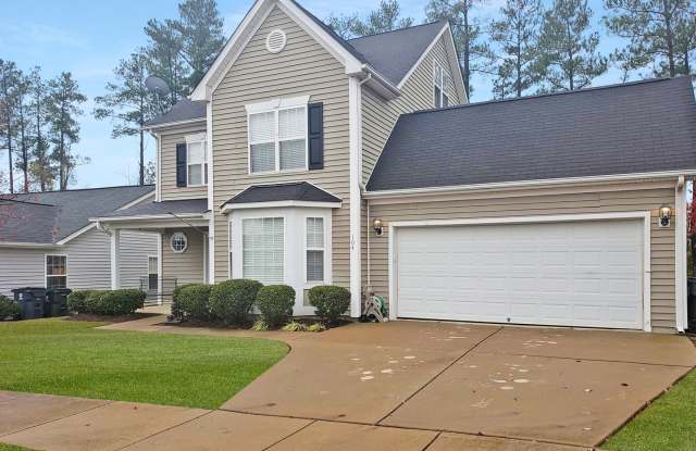 Beautiful 4BD home w/ 2 car garage great neighborhood in Holly Springs! Gallery 1