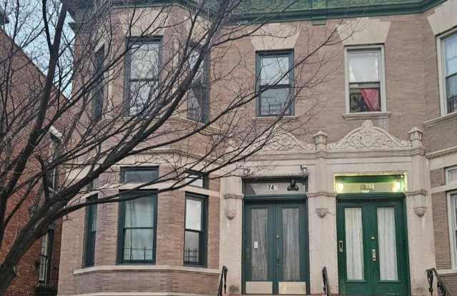 749 Kelly Gallery 2