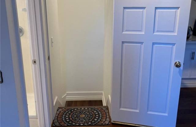 23300 Raymond photos photos