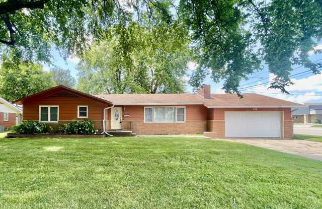 1805 S. VALLEY RD. - ONE SMALL PET NEGOTIABLE - CALL OFFICE FOR SHOWING INFORMATION photos photos
