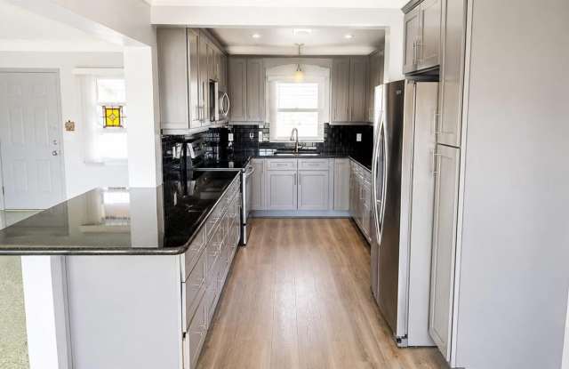 5412 LEILANI Drive Gallery 3