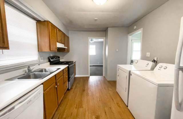 In-Unit Washer and Dryer Gallery 1
