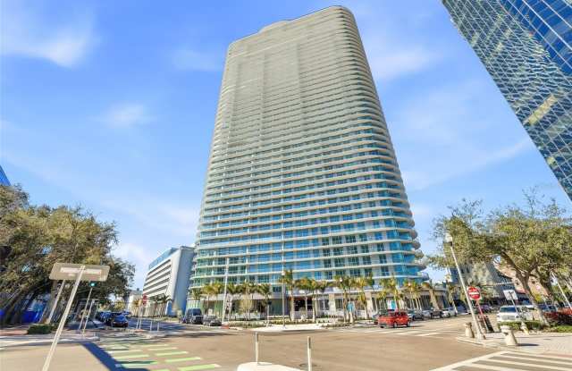 Residences at 400 Central photos photos