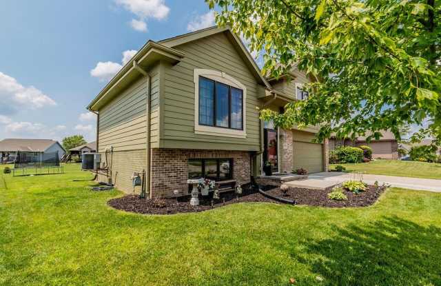 **Spacious 4-Bedroom Home in Lewis Central School District – 2-Car Garage & Large Yard** Gallery 4