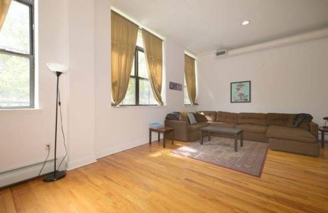 173 E 120th St Gallery 4