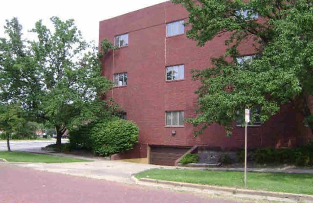 509-511 W CAPITOL - 509 W Capitol Ave, Springfield, IL 62704