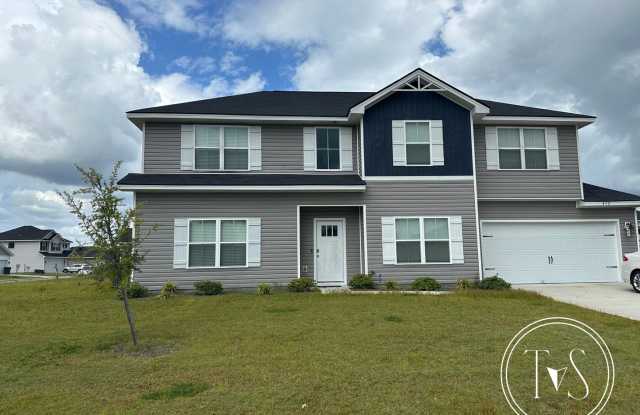 RATE DROP ALERT (was $2500/month) and FALL MOVE-IN SPECIAL: $1000 OFF 1ST MONTH'S RENT!* photos photos