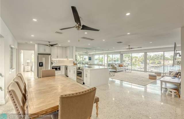 2717 Yacht Club Blvd photos photos