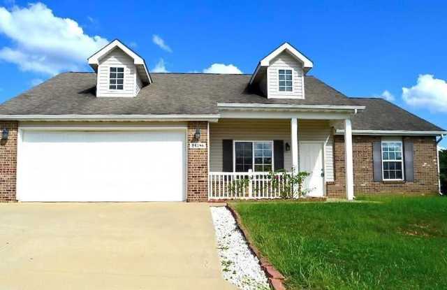 Fenced in home! - 24186 Thistle Lane, Pulaski County, MO 65584