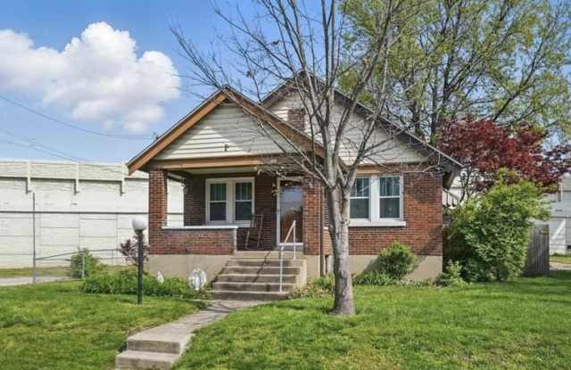198 W Ross Ave photos photos