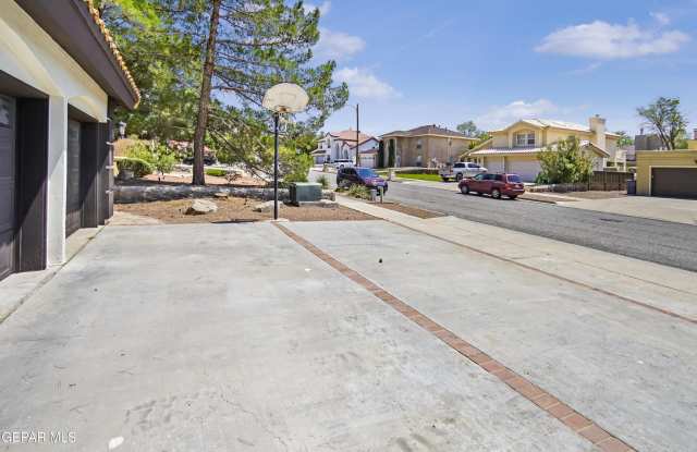 6529 JIM DE GROAT Drive Gallery 3
