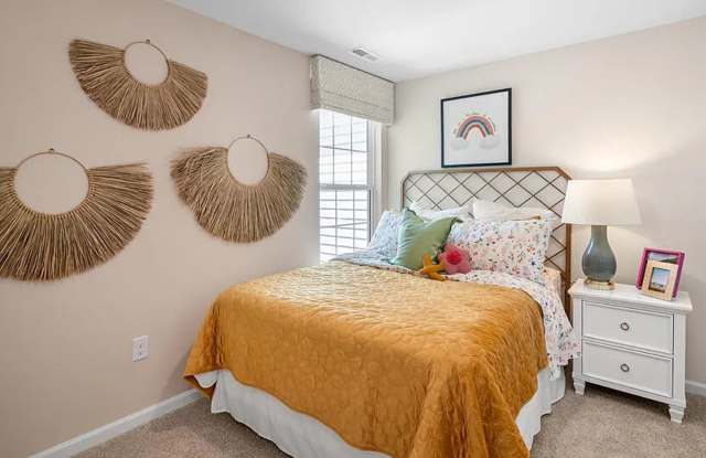Room in 3 Bedroom Home in Raleigh Gallery 4