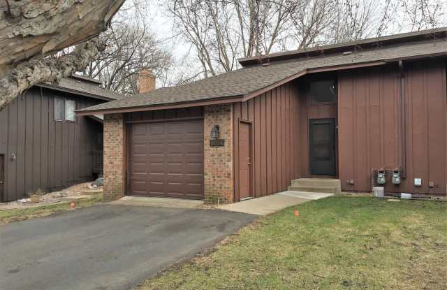 2 Br / 1 Ba TH w/ 1-Car Garage in Brooklyn Center! photos photos 2 Br / 1 Ba TH w/ 1-Car Garage in Brooklyn Center! photos photos