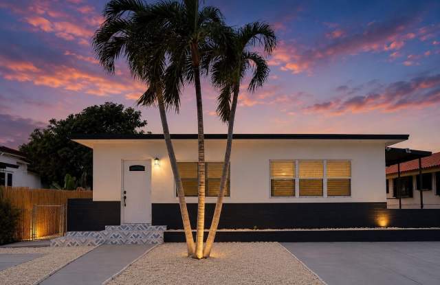 1232 SW 30TH Place Gallery 3