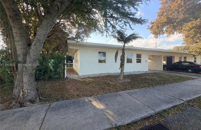 301 NW 12th Ave photos photos