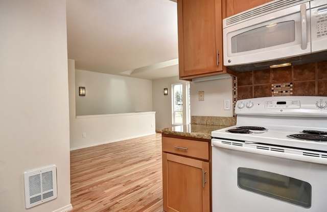 4351 31st Ave W - 4351 31st Avenue West, Seattle, WA 98199