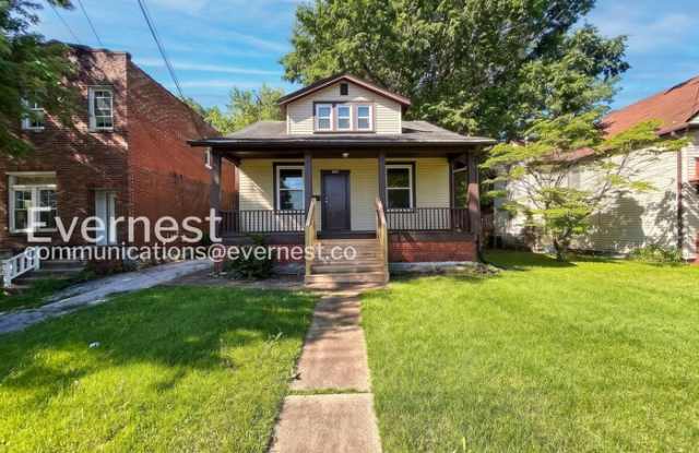 2022 McLaran Avenue photos photos