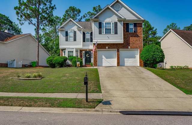 Spacious home located in the beautiful and well-established community of The Oaks in Lake Carolina photos photos