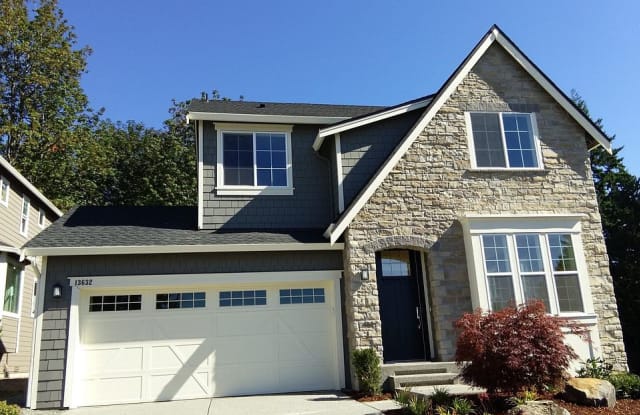 13632 NE 129th St - 13632 Northeast 129th Street, Kirkland, WA 98034