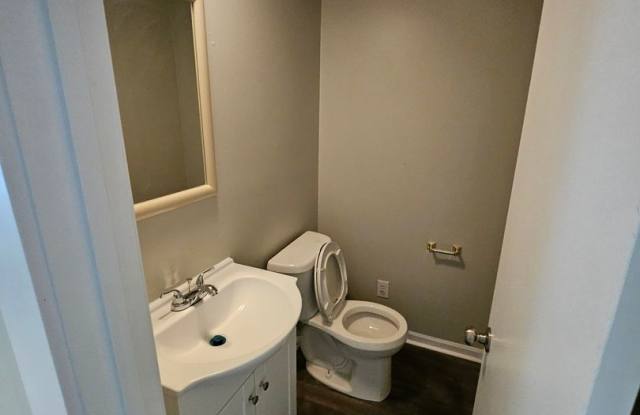 Newly remodeled 3 Bed apt in Booneville photos photos