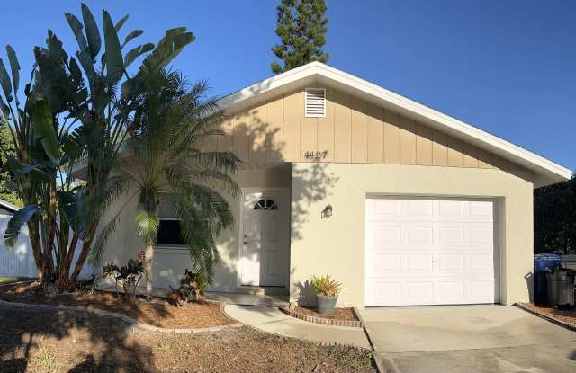 4427 S Beneva Rd - 4427 South Beneva Road, South Gate Ridge, FL 34233