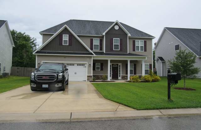 4 Bedroom 2.5 Bath Onslow Bay - 314 Old Snap Dragon Court, Piney Green, NC 28546