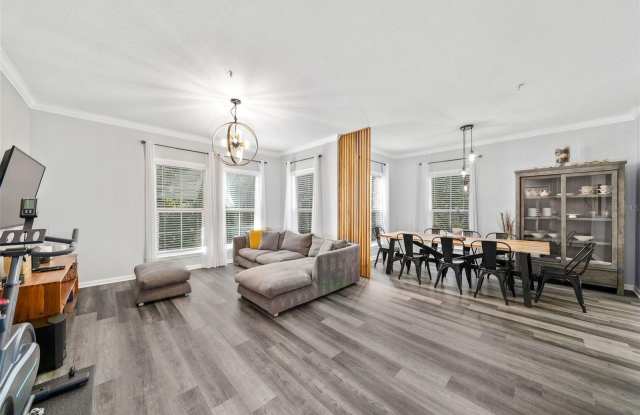 497 WATER Street Gallery 4