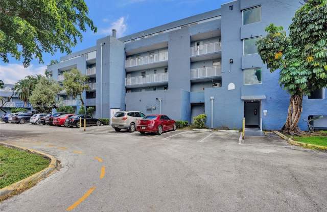 9375 Fontainebleau Blvd - 9375 Fontainebleau Boulevard, Fountainebleau, FL 33172