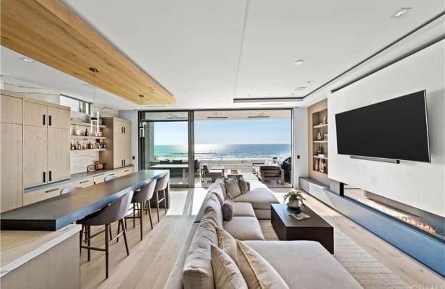 2312 The Strand - 2312 The Strand, Manhattan Beach, CA 90266