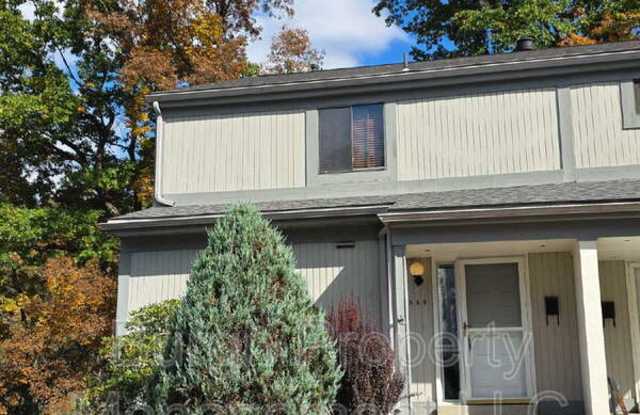 1549 Pinehurst Dr Gallery 2