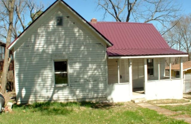 245 W 3rd St - 245 West 3rd Street, Newburg, MO 65550