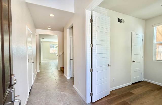 $2,800 Harlan Ranch, Beautiful 4 Bed Home - Infusion Way, Clovis Gallery 4
