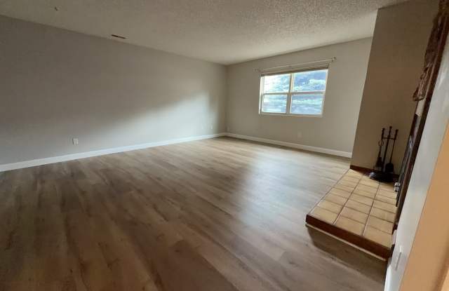 6987 Gayle Lyn Ln Gallery 2