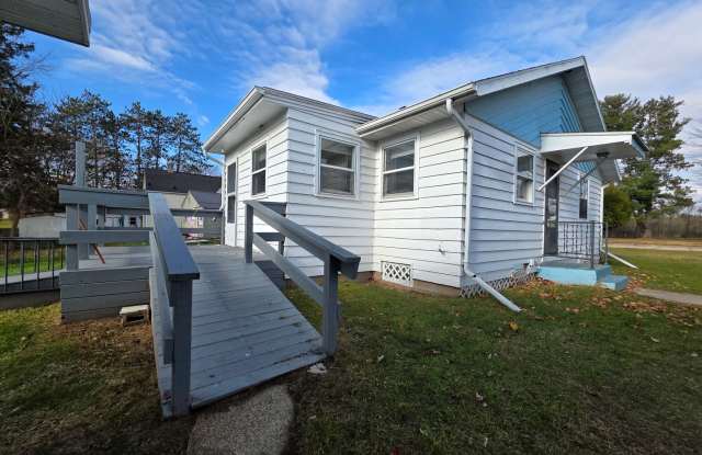 2 Bedroom Single Family Home in Clintonville - Available December! Gallery 3