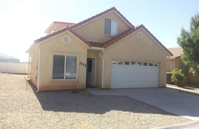 4 BR HOME in Hurricane photos photos