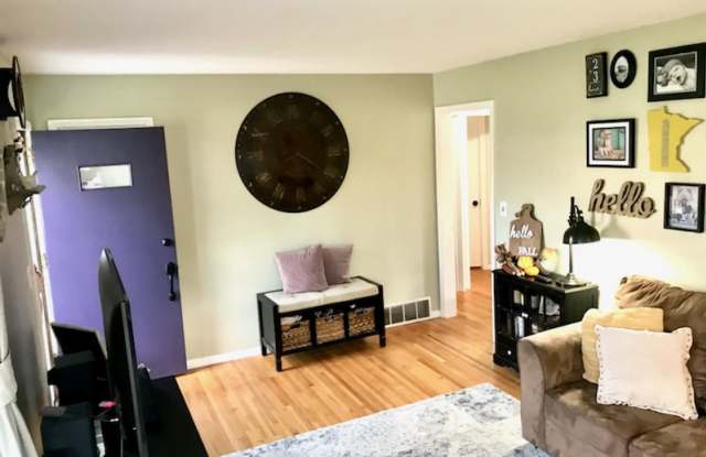 7605 Edgebrook Dr Gallery 3