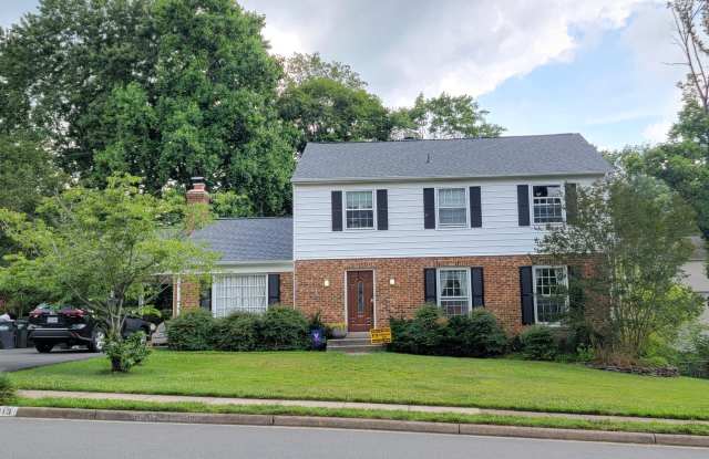 10813 BROADWATER DRIVE - 10813 Broadwater Drive, Fairfax Station, VA 22032